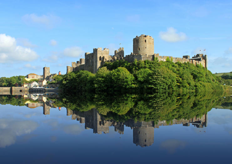 Pembroke Castle (Castell Penfro)